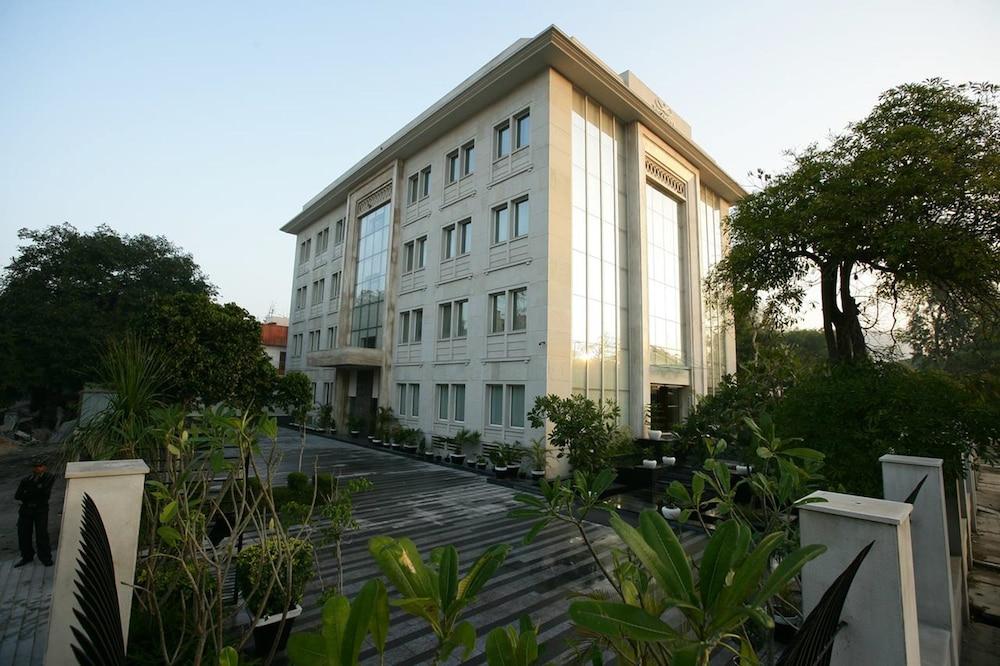 Muse Sarovar Portico Nehru Place New Delhi Extérieur photo