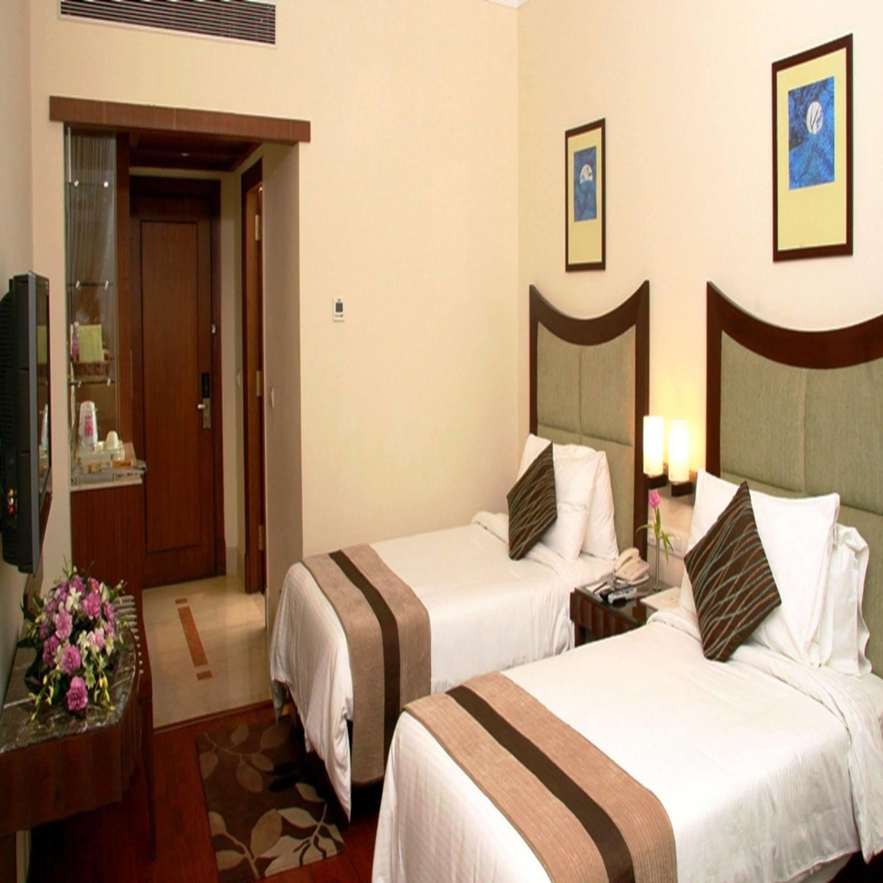 Muse Sarovar Portico Nehru Place New Delhi Extérieur photo