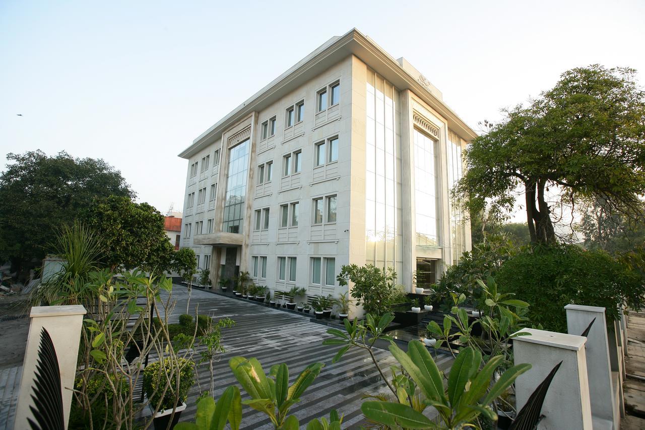 Muse Sarovar Portico Nehru Place New Delhi Extérieur photo
