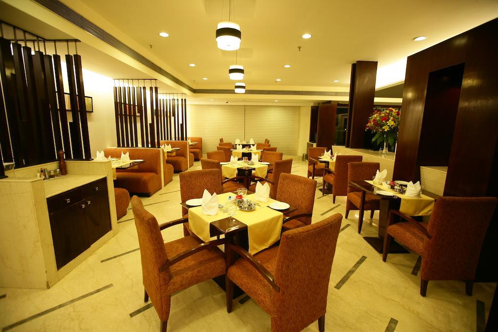 Muse Sarovar Portico Nehru Place New Delhi Extérieur photo